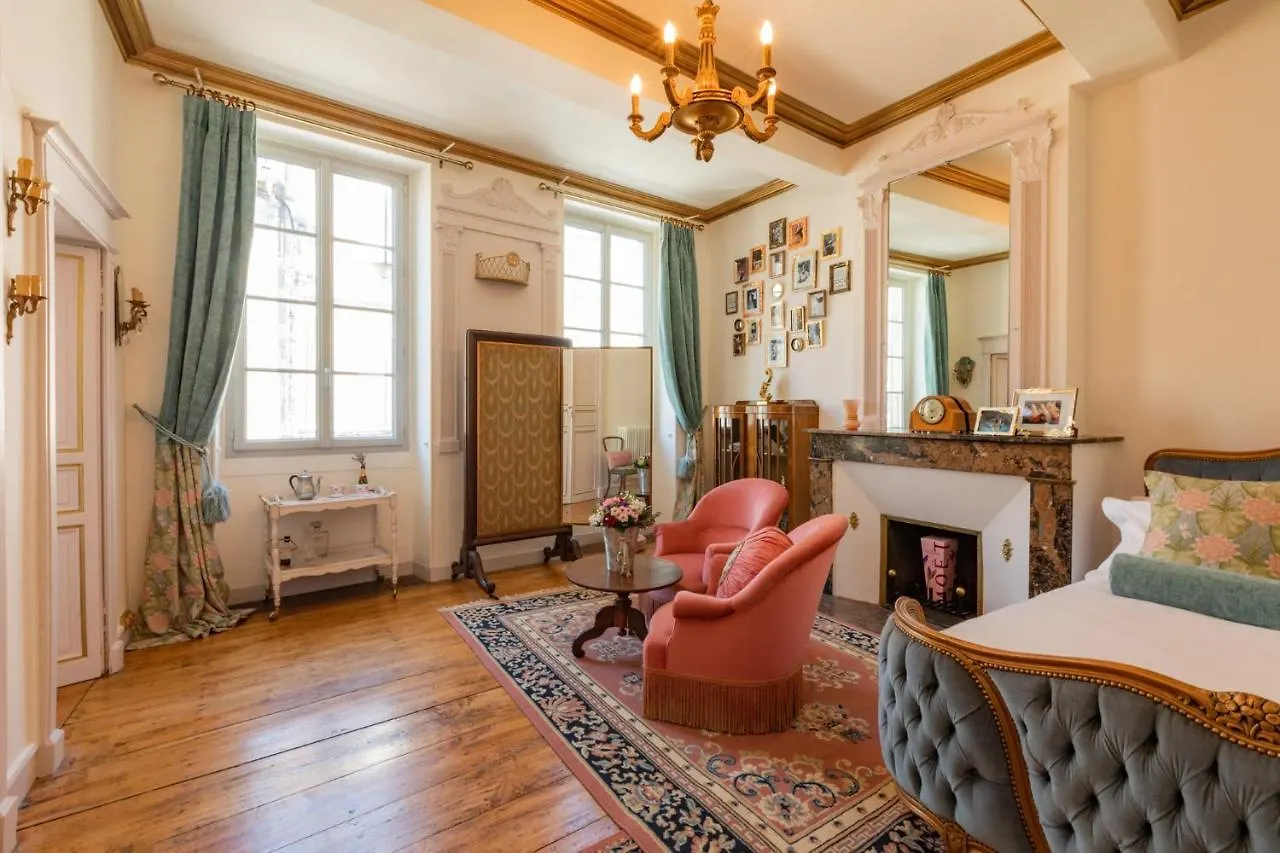 مبيت وإفطار كوندوم Champagne House - Elegance, Luxury And Charm فندق مبيت وإفطار