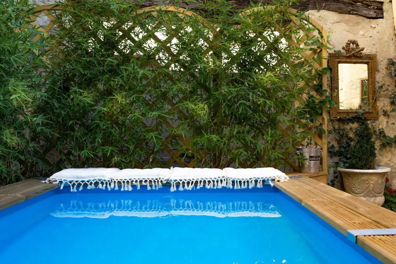 مبيت وإفطار كوندوم Champagne House - Elegance, Luxury And Charm فندق مبيت وإفطار